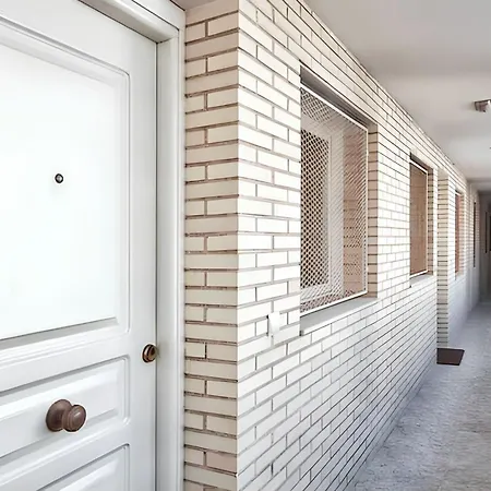 Cosy Near Platja De With Shared Pool * La Pineda