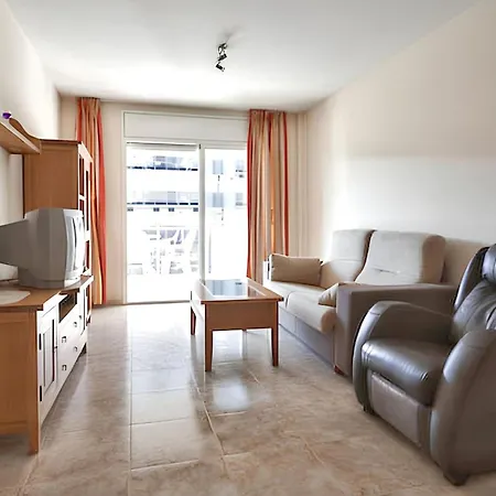 Cosy Near Platja De With Shared Pool 아파트